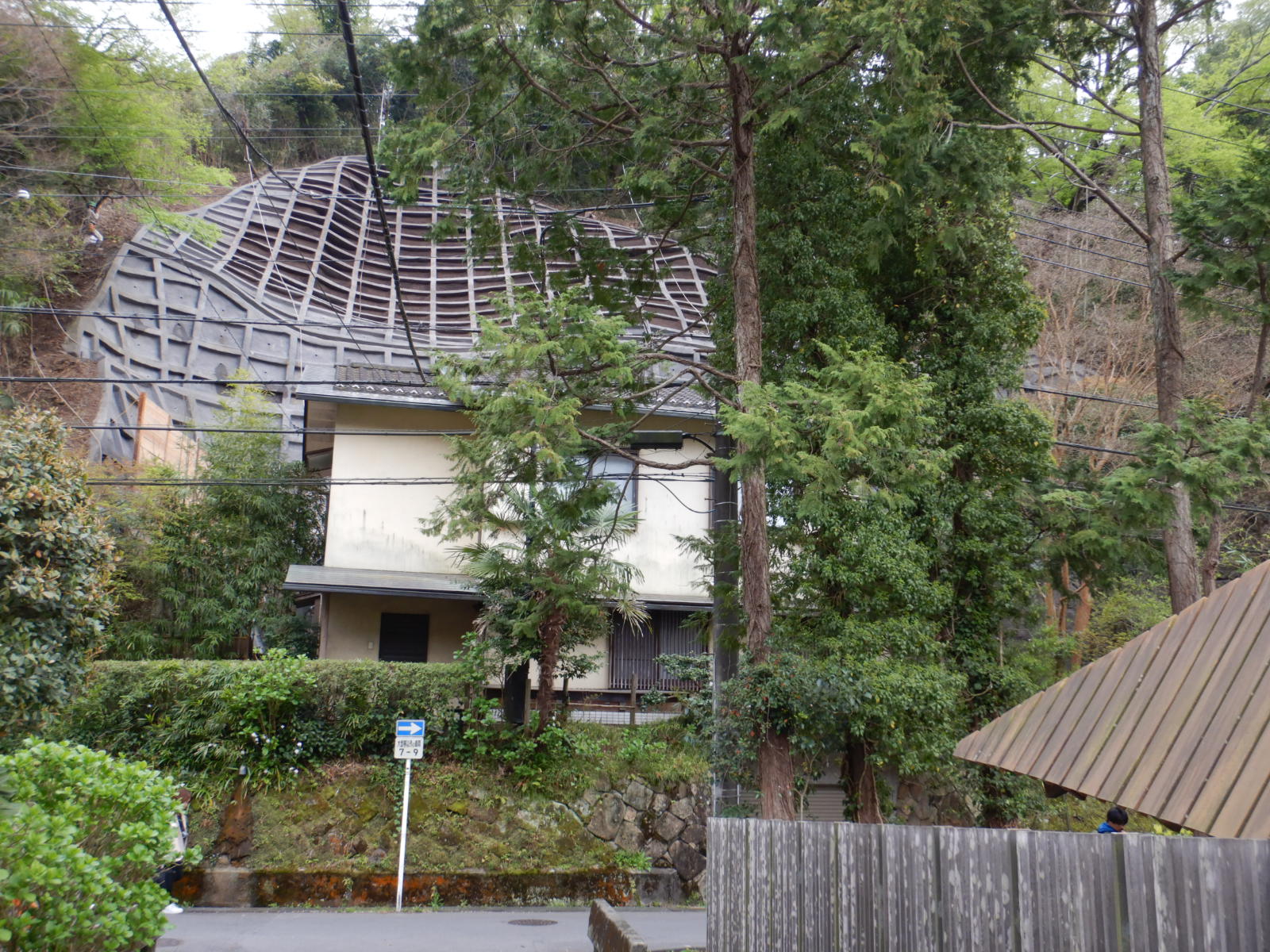 フリーフレーム工法